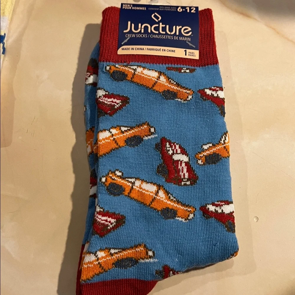 NWT classic & sports cars forest gump Men’s Crew dress socks (Sz 6-12)